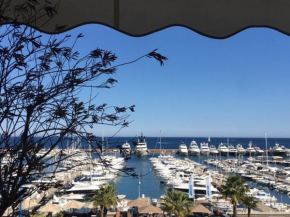 Appartement de standing face à la mer avec vue exceptionnelle sur les îles de Lerins